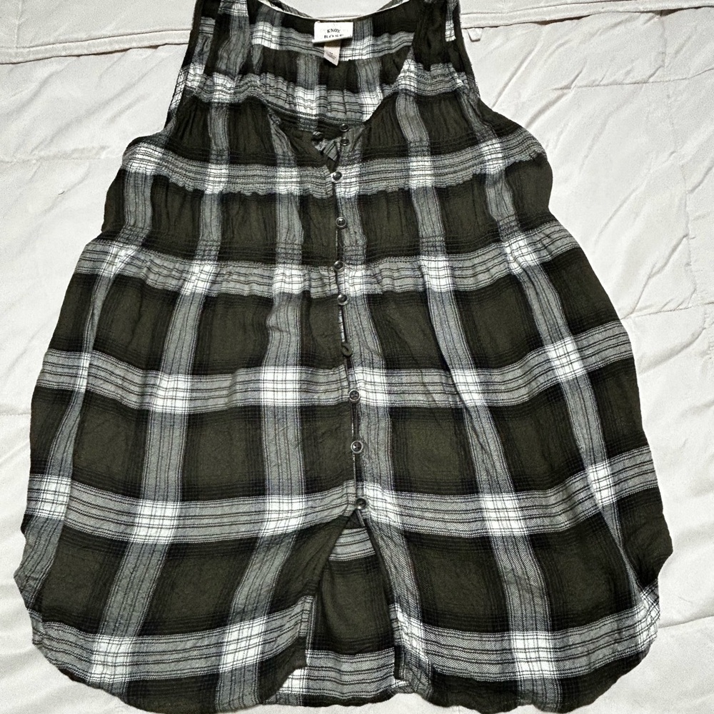 Knox Rose Green, Black and White Plaid Sleeveless Top